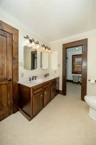 236 S Main Street Grapeland TX 75844