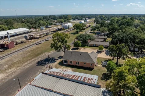 236 S Main Street Grapeland TX 75844