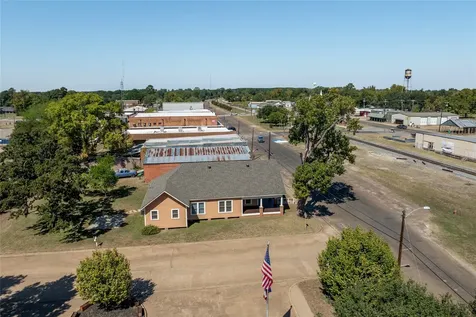 236 S Main Street Grapeland TX 75844