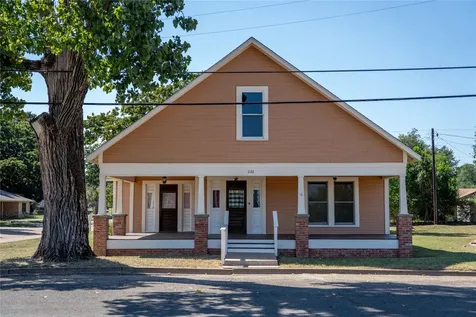 236 S Main Street Grapeland TX 75844