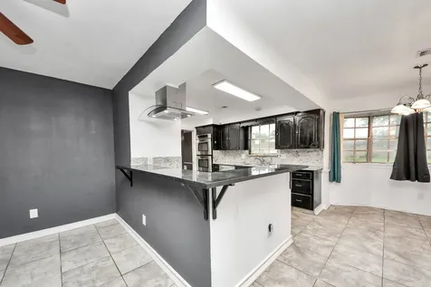 5001 Glenhaven Drive Baytown TX 77521
