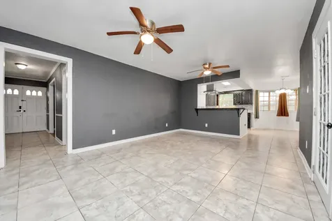 5001 Glenhaven Drive Baytown TX 77521
