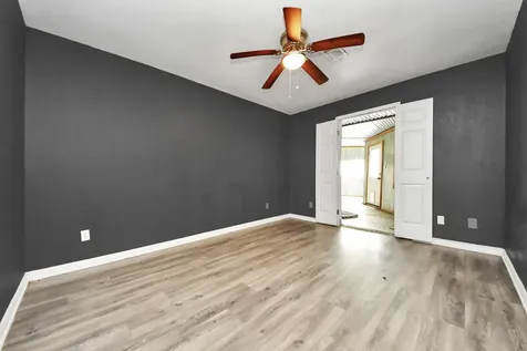 5001 Glenhaven Drive Baytown TX 77521