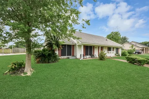 5001 Glenhaven Drive Baytown TX 77521