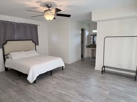 4711 Imogene Street Houston TX 77096
