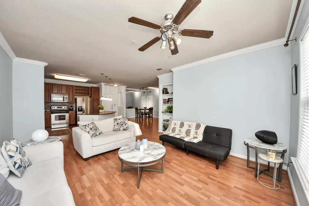 1711 Old Spanish Trail 324 Houston TX 77054