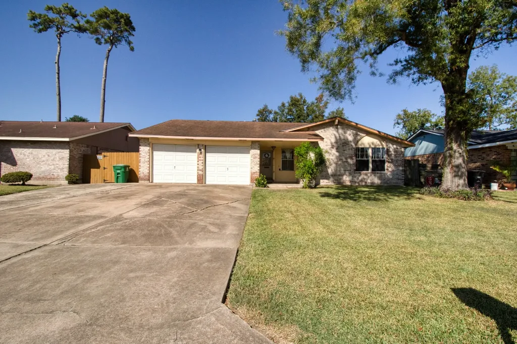 12119 Crystalwood Drive Houston TX 77013