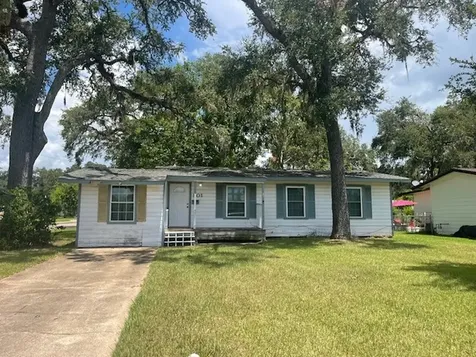 501 Magnolia Street Lake Jackson TX 77566