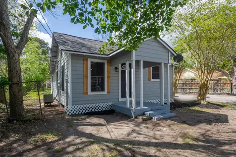 211 W South Street Alvin TX 77511