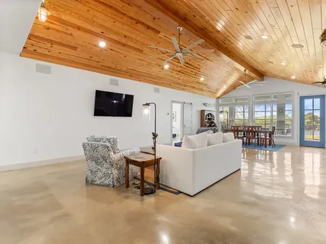 174 County Road 243 Bay City TX 77414