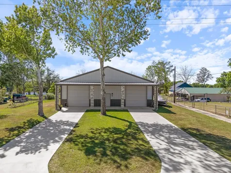174 County Road 243 Bay City TX 77414