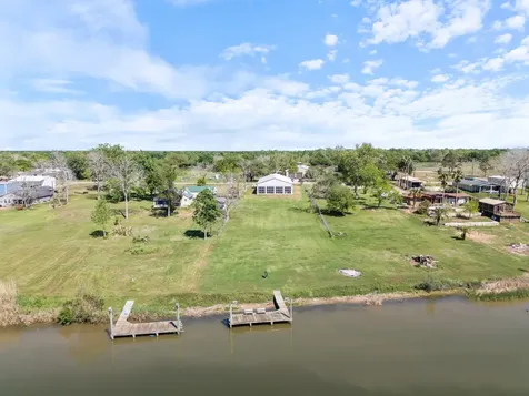 174 County Road 243 Bay City TX 77414