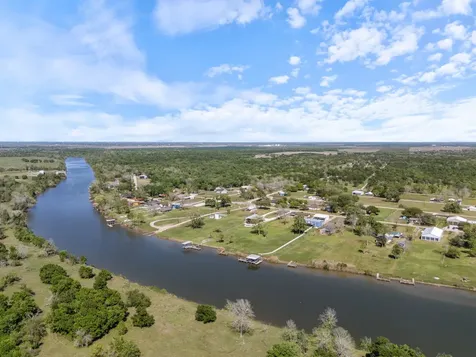 174 County Road 243 Bay City TX 77414