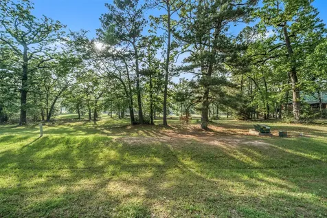 26 Hillsborough Drive Huntsville TX 77340