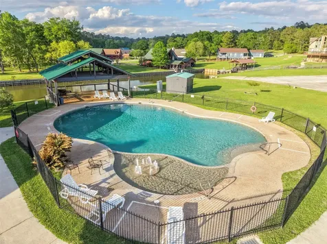 26 Hillsborough Drive Huntsville TX 77340