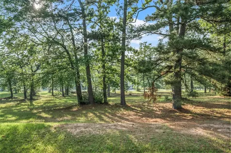 26 Hillsborough Drive Huntsville TX 77340