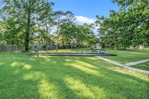 26 Hillsborough Drive Huntsville TX 77340