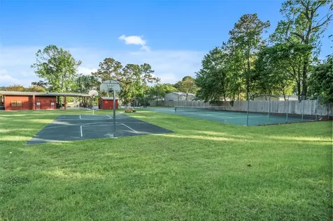 26 Hillsborough Drive Huntsville TX 77340