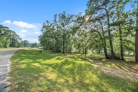 26 Hillsborough Drive Huntsville TX 77340