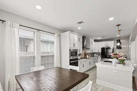 2122 Lierna Drive Texas City TX 77568