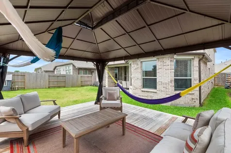 2122 Lierna Drive Texas City TX 77568