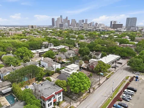 626 W Alabama Street Houston TX 77006