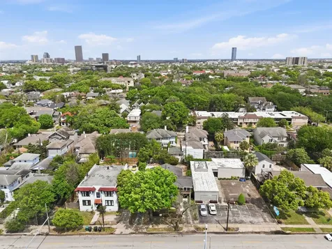 626 W Alabama Street Houston TX 77006