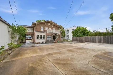 626 W Alabama Street Houston TX 77006