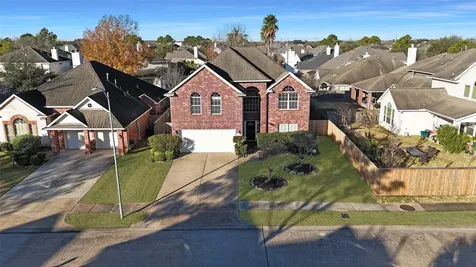 2202 Drake Falls Drive Pearland TX 77584
