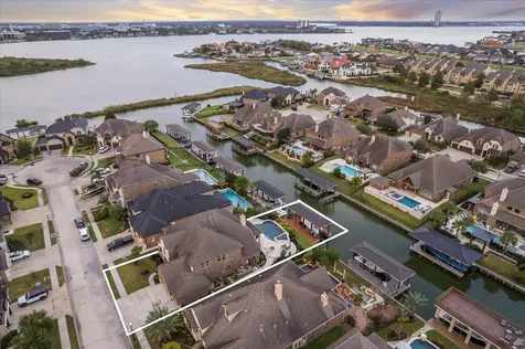 848 Signature Cove League City TX 77573