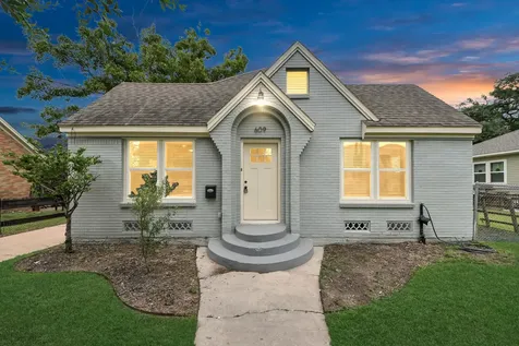 609 Reid Street Houston TX 77022
