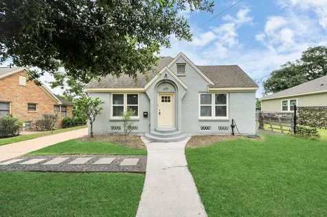 609 Reid Street Houston TX 77022