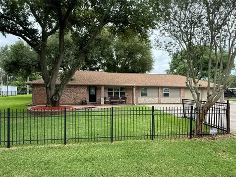9326 Kostelnik Street Needville TX 77461