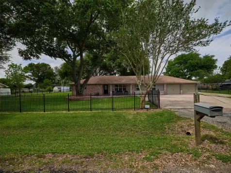 9326 Kostelnik Street Needville TX 77461