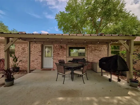 9326 Kostelnik Street Needville TX 77461