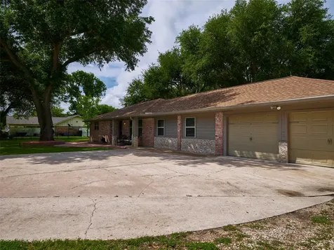 9326 Kostelnik Street Needville TX 77461