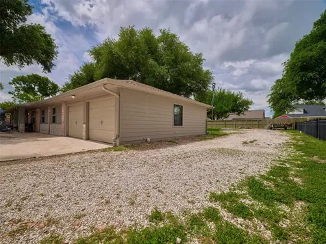 9326 Kostelnik Street Needville TX 77461
