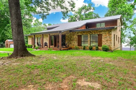 169 Cheyenne Street Zavalla TX 75980