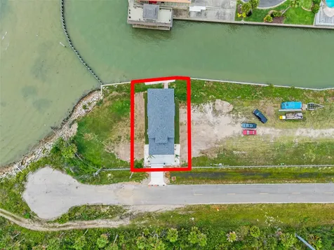 107 Gulf Drive Tiki Island TX 77554