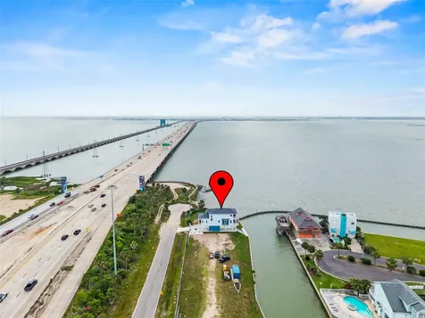 107 Gulf Drive Tiki Island TX 77554