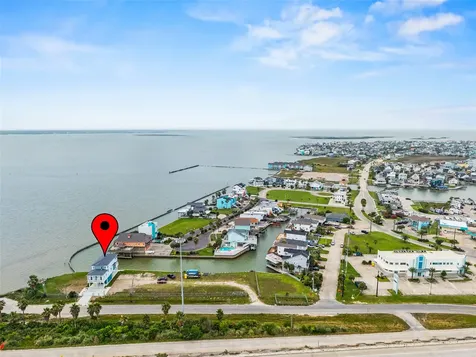 107 Gulf Drive Tiki Island TX 77554