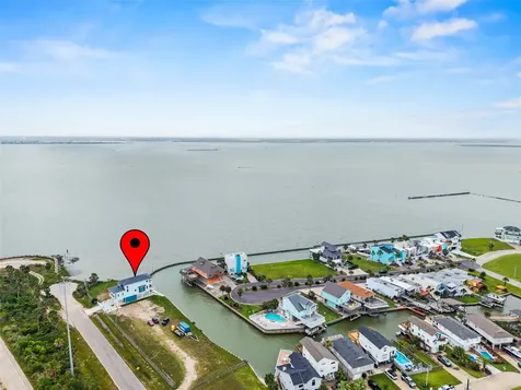 107 Gulf Drive Tiki Island TX 77554