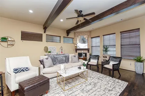 1141 W 23rd Street B Houston TX 77008