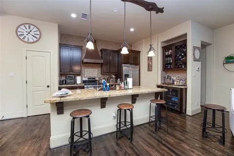 1141 W 23rd Street B Houston TX 77008