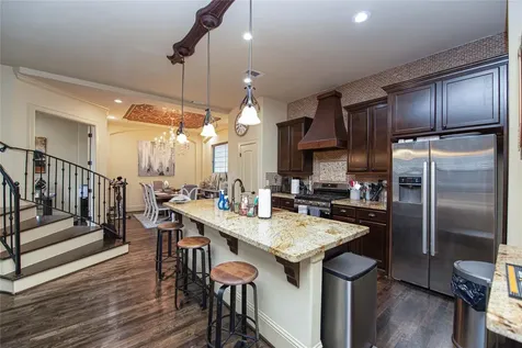1141 W 23rd Street B Houston TX 77008