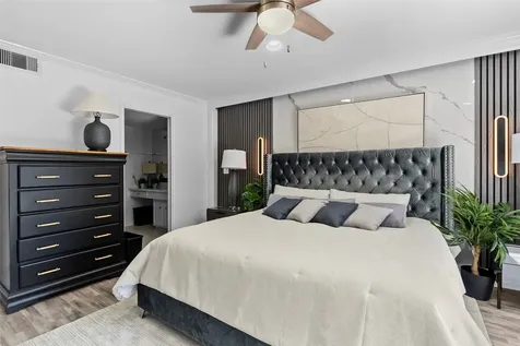 604 S Ripple Creek Drive 604 Houston TX 77057