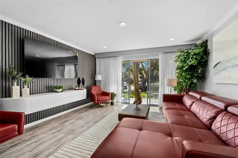 604 S Ripple Creek Drive 604 Houston TX 77057