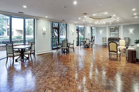 5555 Del Monte Drive 1305 Houston TX 77056