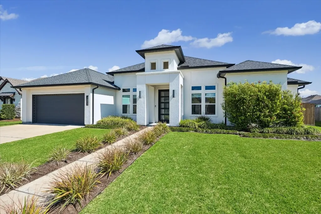 1809 Grace Crossing Friendswood TX 77546