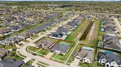 1809 Grace Crossing Friendswood TX 77546